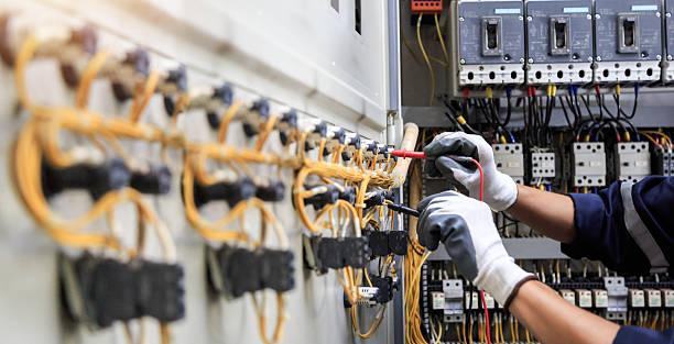 Professional Electrician technician working in Marlow, OK